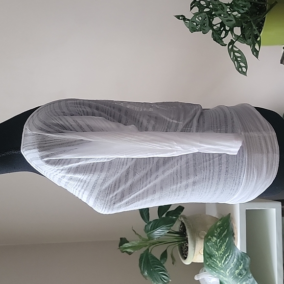 White Open Back Shirt - Picture 3 of 5